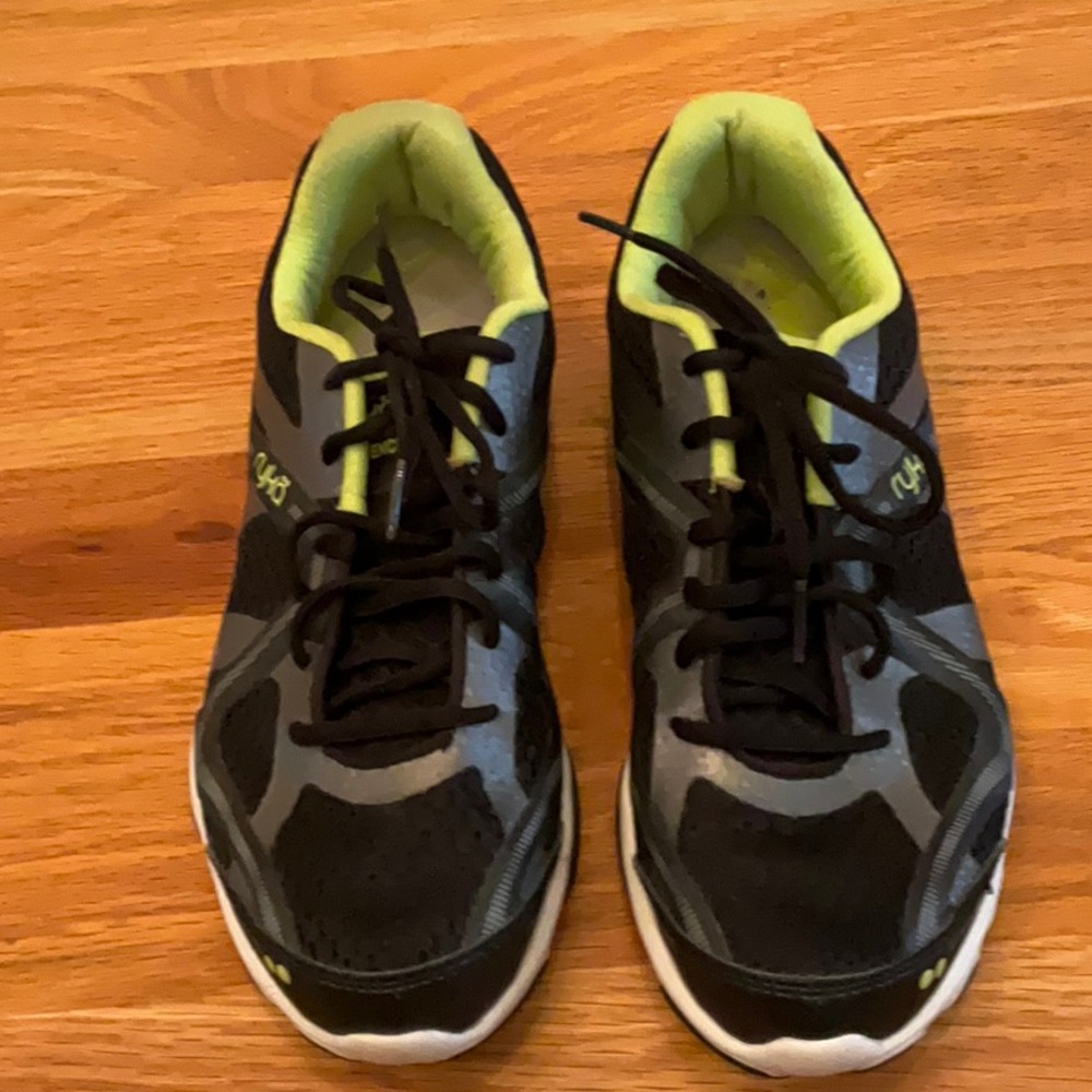 Ryka Black/Sharp Green/Forge Grey/Metallic N-Gage shoe